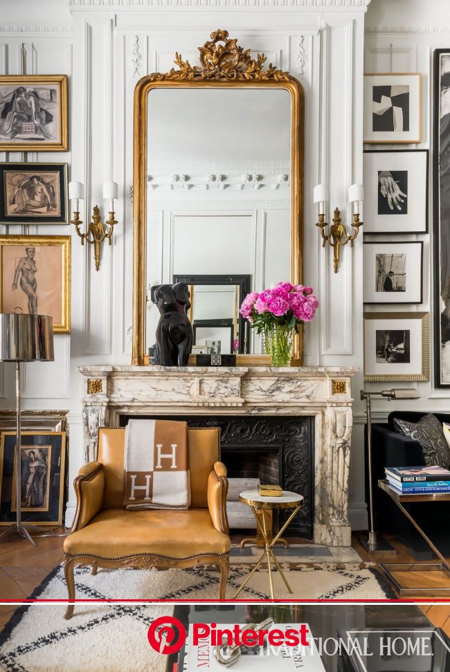 Collected Art and Antiques Lend Authentic Style to an American's Paris Apartment in 2021 | Parisian apartment decor, Parisian home decor, Home in