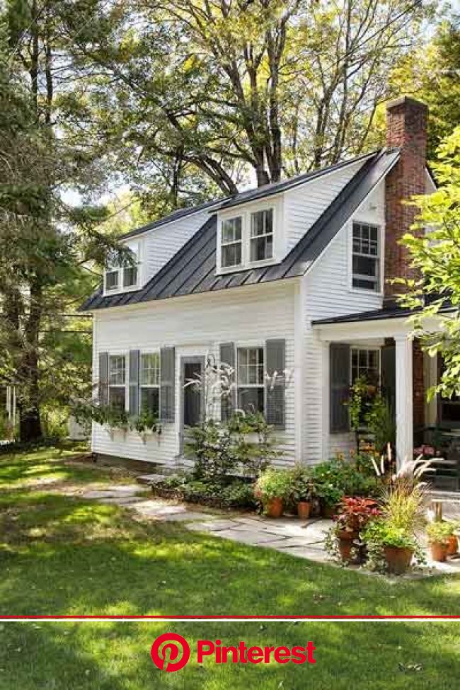 Readers' Picks: Your Favorite Featured Houses | House exterior, Cottage homes, Cape cod house exterior
